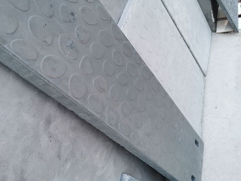 RPC道路蓋板振動(dòng)臺(tái)的工藝